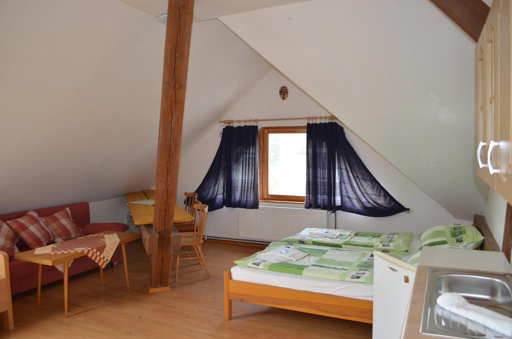 Famozclub Hotel Bakov nad Jizerou ห้อง รูปภาพ