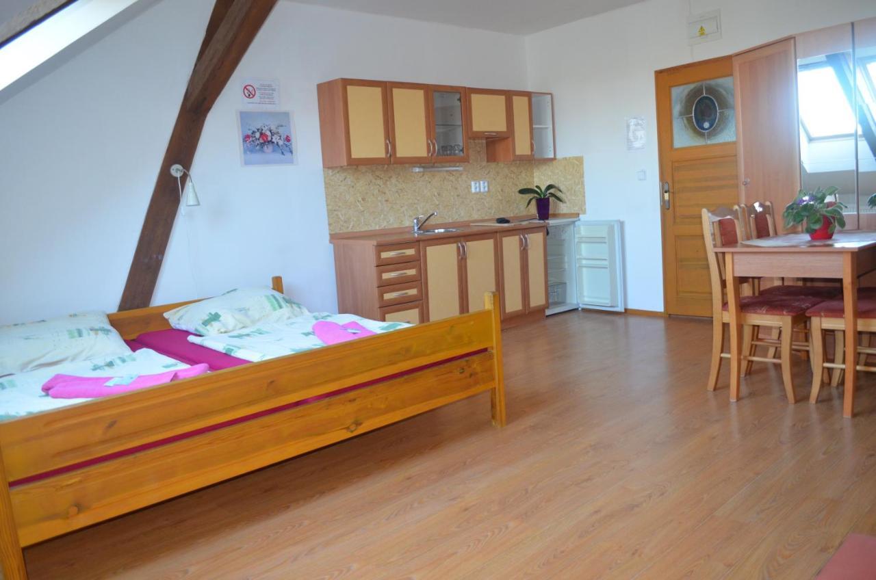 Famozclub Hotel Bakov nad Jizerou ห้อง รูปภาพ