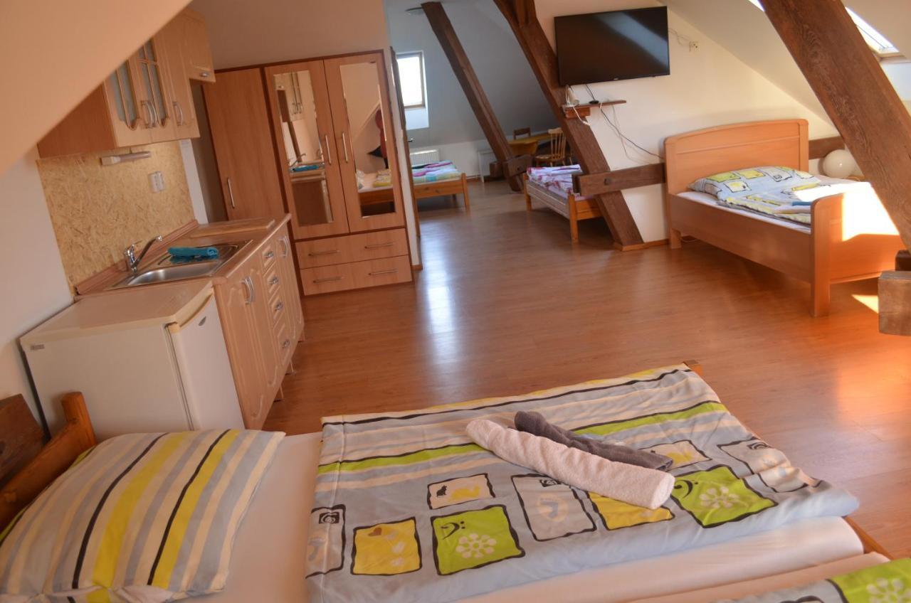 Famozclub Hotel Bakov nad Jizerou ห้อง รูปภาพ