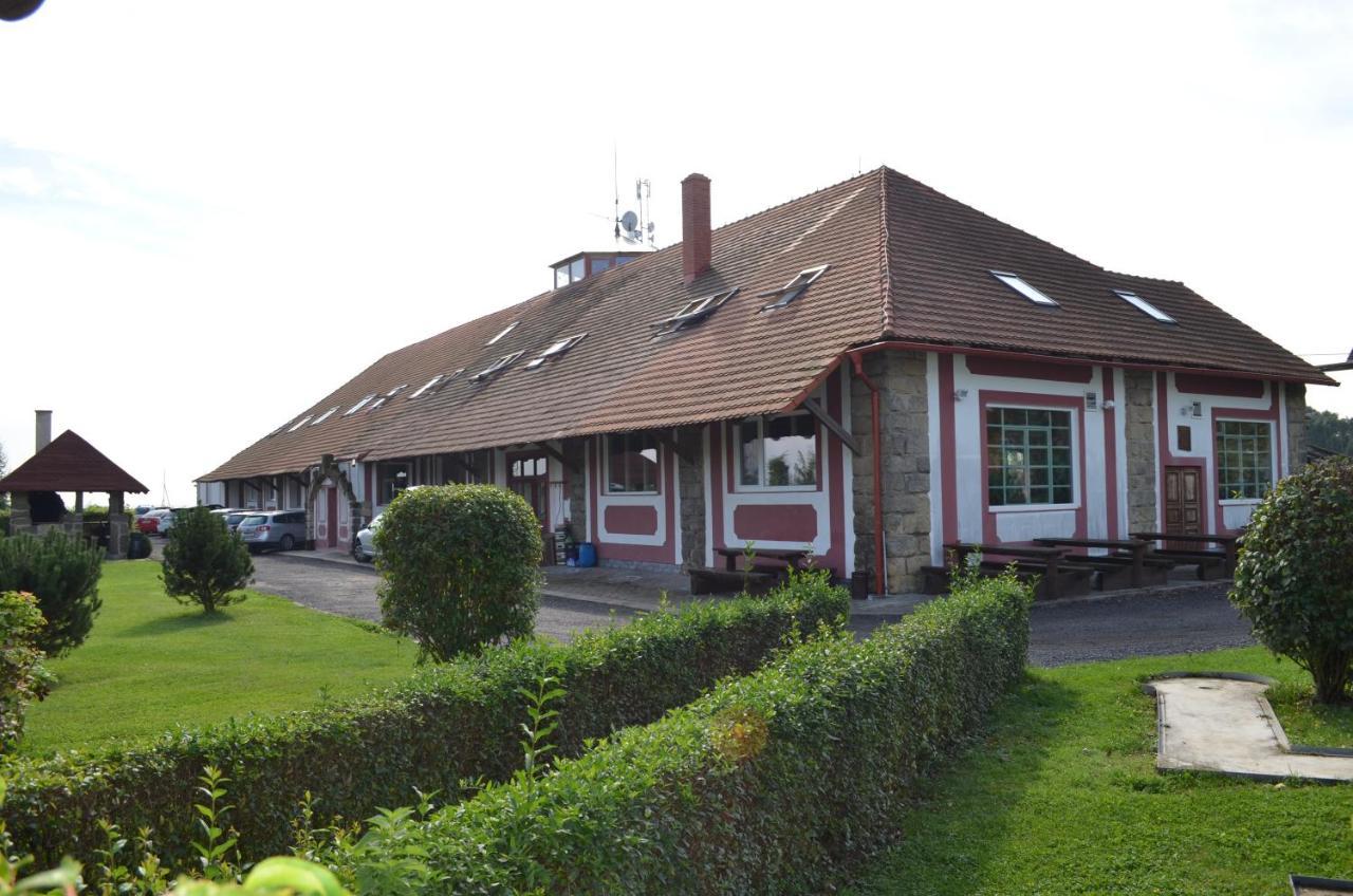 Famozclub Hotel Bakov nad Jizerou ภายนอก รูปภาพ